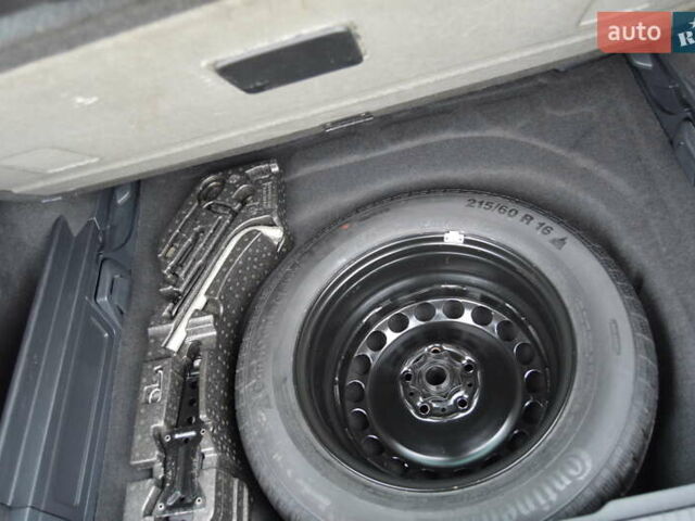 Чорний Фольксваген Пассат, об'ємом двигуна 1.97 л та пробігом 215 тис. км за 15000 $, фото 34 на Automoto.ua