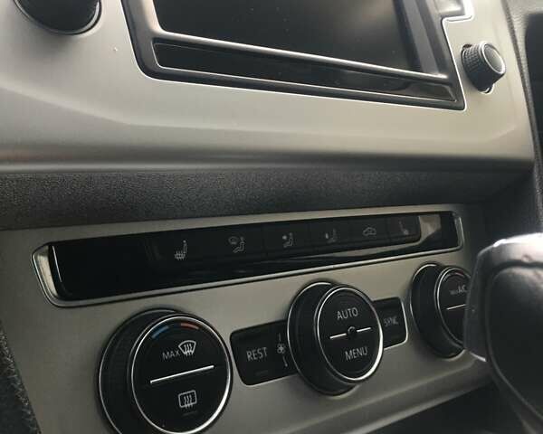 Черный Фольксваген Пассат, объемом двигателя 1.97 л и пробегом 212 тыс. км за 15000 $, фото 7 на Automoto.ua