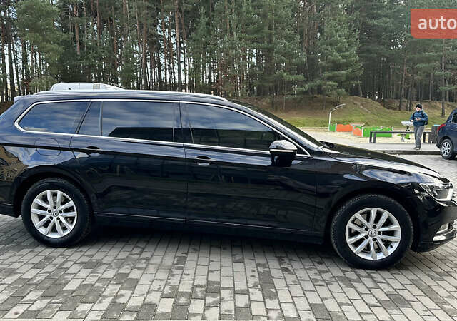 Черный Фольксваген Пассат, объемом двигателя 1.6 л и пробегом 256 тыс. км за 15000 $, фото 11 на Automoto.ua