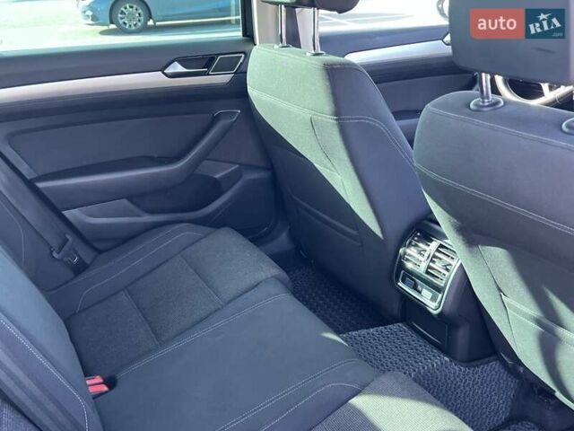 Чорний Фольксваген Пассат, об'ємом двигуна 1.97 л та пробігом 250 тис. км за 15800 $, фото 21 на Automoto.ua