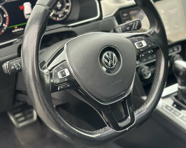 Чорний Фольксваген Пассат, об'ємом двигуна 1.97 л та пробігом 350 тис. км за 16500 $, фото 11 на Automoto.ua