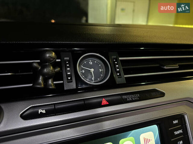 Черный Фольксваген Пассат, объемом двигателя 1.97 л и пробегом 275 тыс. км за 16000 $, фото 27 на Automoto.ua