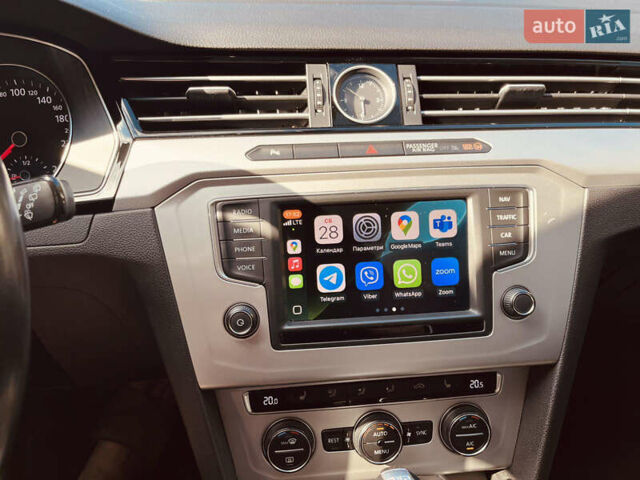 Черный Фольксваген Пассат, объемом двигателя 1.6 л и пробегом 307 тыс. км за 13350 $, фото 18 на Automoto.ua