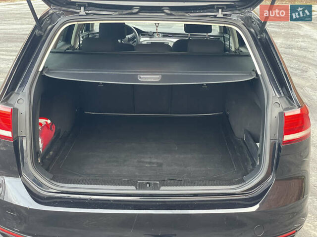 Черный Фольксваген Пассат, объемом двигателя 1.6 л и пробегом 290 тыс. км за 11900 $, фото 9 на Automoto.ua