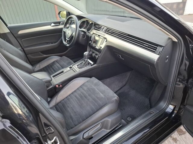 Черный Фольксваген Пассат, объемом двигателя 2 л и пробегом 275 тыс. км за 15999 $, фото 4 на Automoto.ua