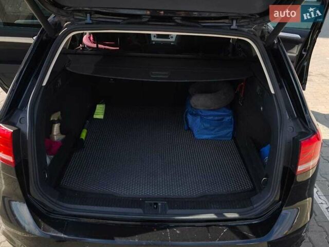 Черный Фольксваген Пассат, объемом двигателя 1.6 л и пробегом 294 тыс. км за 13200 $, фото 12 на Automoto.ua