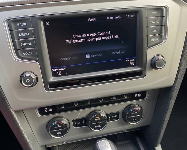 Черный Фольксваген Пассат, объемом двигателя 1.97 л и пробегом 277 тыс. км за 16000 $, фото 25 на Automoto.ua