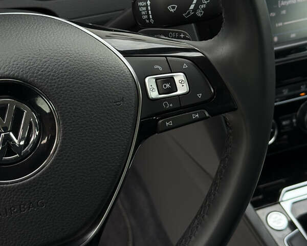 Чорний Фольксваген Пассат, об'ємом двигуна 2 л та пробігом 260 тис. км за 16700 $, фото 34 на Automoto.ua