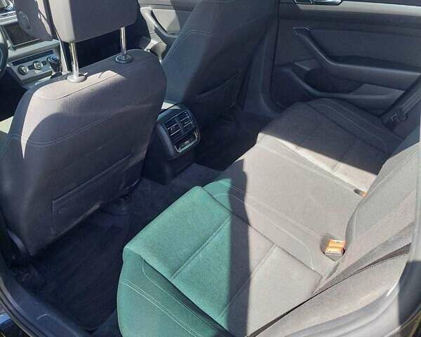 Черный Фольксваген Пассат, объемом двигателя 2 л и пробегом 210 тыс. км за 15200 $, фото 2 на Automoto.ua