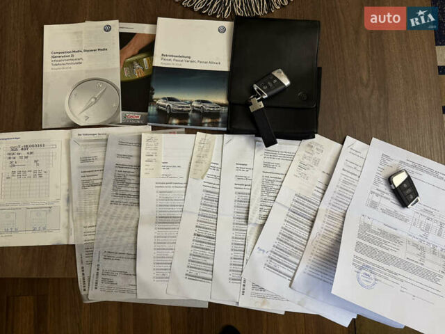 Чорний Фольксваген Пассат, об'ємом двигуна 2 л та пробігом 260 тис. км за 16700 $, фото 79 на Automoto.ua