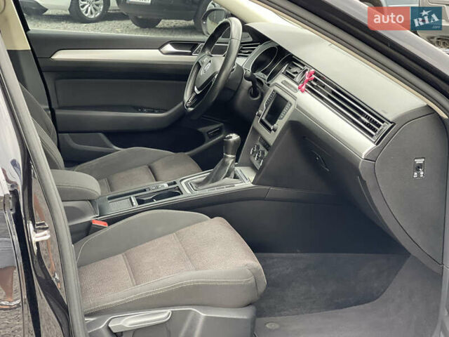 Чорний Фольксваген Пассат, об'ємом двигуна 1.6 л та пробігом 264 тис. км за 13200 $, фото 15 на Automoto.ua