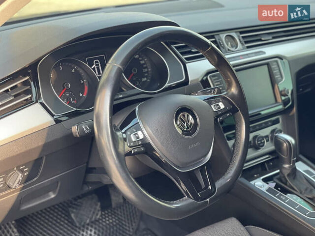 Черный Фольксваген Пассат, объемом двигателя 1.97 л и пробегом 254 тыс. км за 15800 $, фото 14 на Automoto.ua