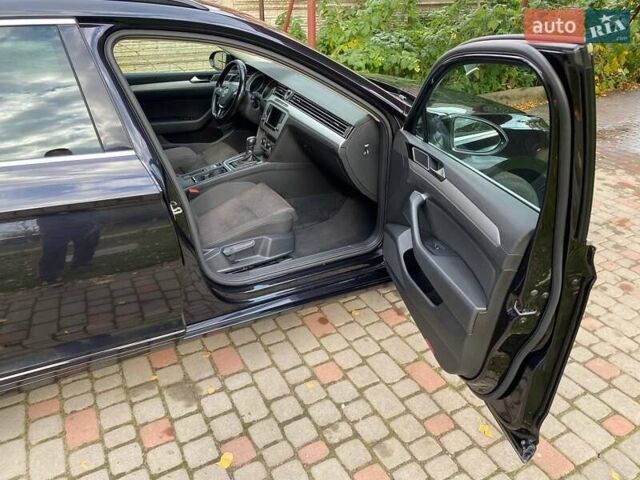 Черный Фольксваген Пассат, объемом двигателя 1.97 л и пробегом 277 тыс. км за 16000 $, фото 35 на Automoto.ua