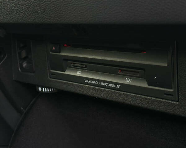 Чорний Фольксваген Пассат, об'ємом двигуна 2 л та пробігом 260 тис. км за 16700 $, фото 64 на Automoto.ua