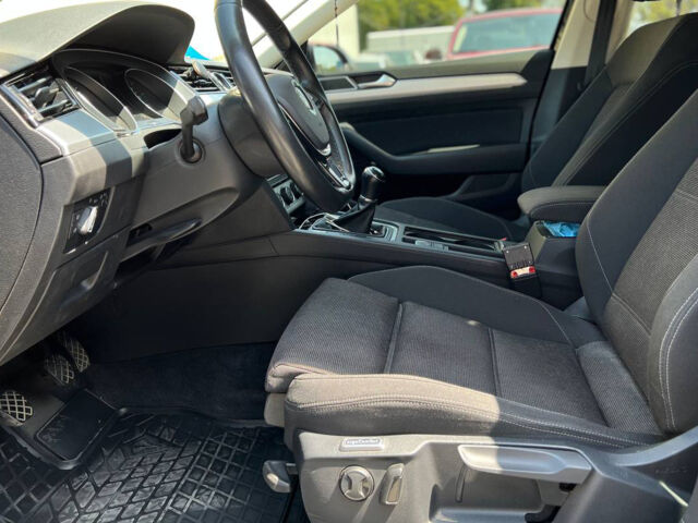 Чорний Фольксваген Пассат, об'ємом двигуна 1.6 л та пробігом 226 тис. км за 14300 $, фото 8 на Automoto.ua