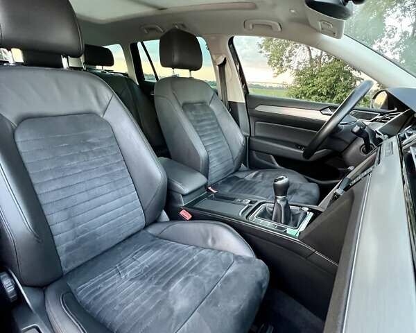 Черный Фольксваген Пассат, объемом двигателя 1.97 л и пробегом 370 тыс. км за 15500 $, фото 51 на Automoto.ua