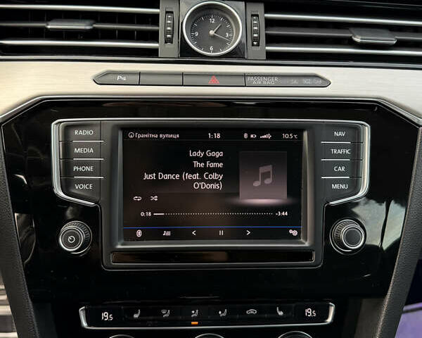 Чорний Фольксваген Пассат, об'ємом двигуна 2 л та пробігом 260 тис. км за 16700 $, фото 45 на Automoto.ua