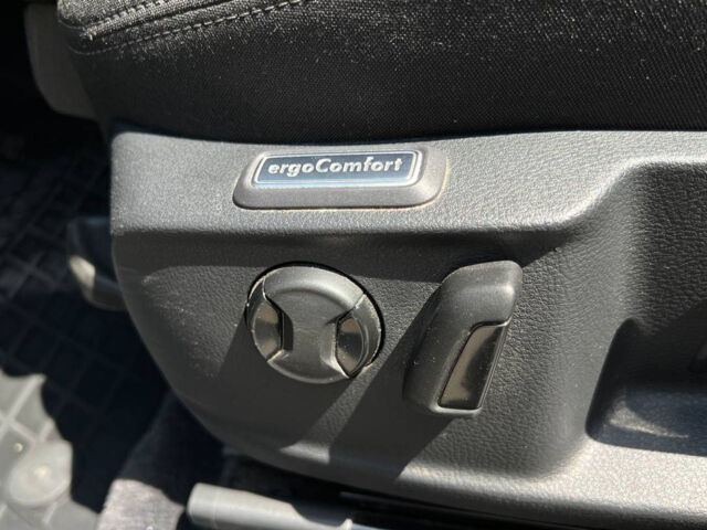 Чорний Фольксваген Пассат, об'ємом двигуна 1.6 л та пробігом 226 тис. км за 14300 $, фото 9 на Automoto.ua