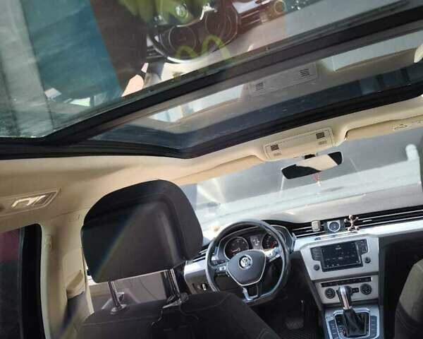 Черный Фольксваген Пассат, объемом двигателя 1.6 л и пробегом 294 тыс. км за 13200 $, фото 5 на Automoto.ua