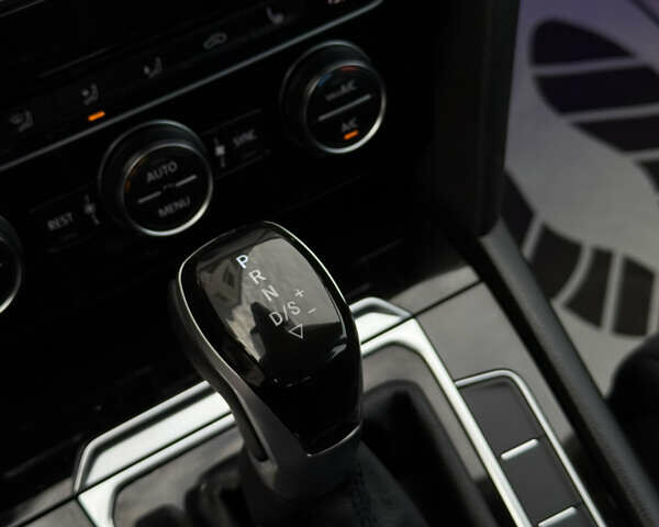 Чорний Фольксваген Пассат, об'ємом двигуна 2 л та пробігом 260 тис. км за 16700 $, фото 38 на Automoto.ua