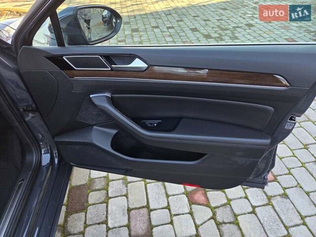 Черный Фольксваген Пассат, объемом двигателя 1.97 л и пробегом 289 тыс. км за 14400 $, фото 31 на Automoto.ua