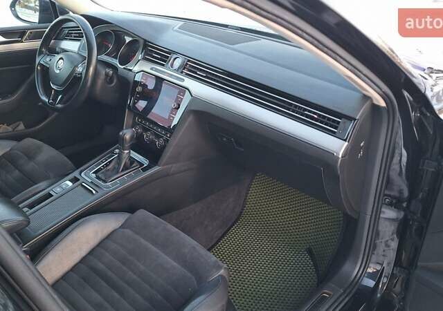 Черный Фольксваген Пассат, объемом двигателя 1.97 л и пробегом 243 тыс. км за 13999 $, фото 34 на Automoto.ua