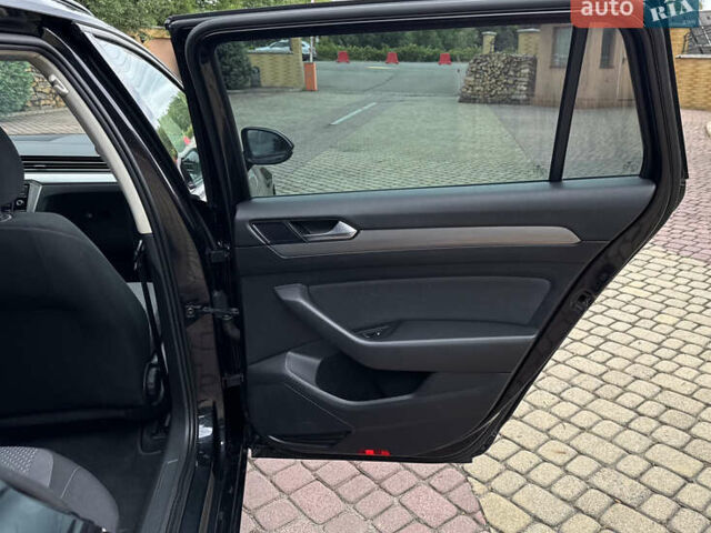 Черный Фольксваген Пассат, объемом двигателя 2 л и пробегом 170 тыс. км за 17500 $, фото 36 на Automoto.ua