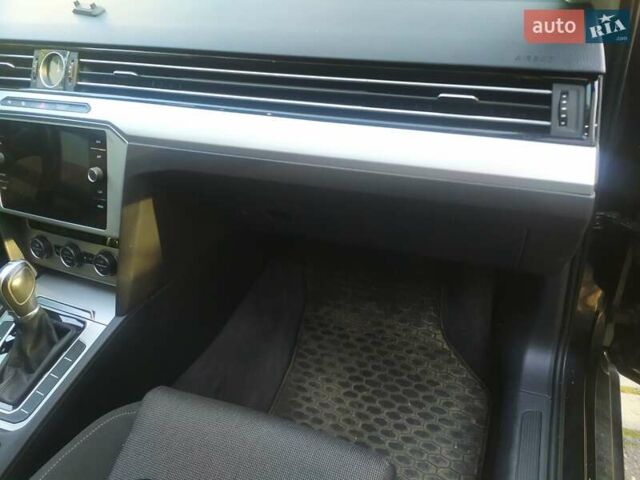 Черный Фольксваген Пассат, объемом двигателя 1.97 л и пробегом 220 тыс. км за 15500 $, фото 3 на Automoto.ua