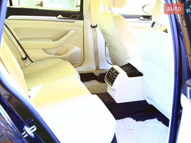 Черный Фольксваген Пассат, объемом двигателя 1.6 л и пробегом 230 тыс. км за 14700 $, фото 7 на Automoto.ua