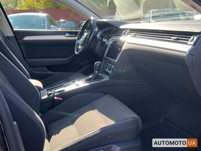 Черный Фольксваген Пассат, объемом двигателя 2 л и пробегом 183 тыс. км за 17200 $, фото 20 на Automoto.ua