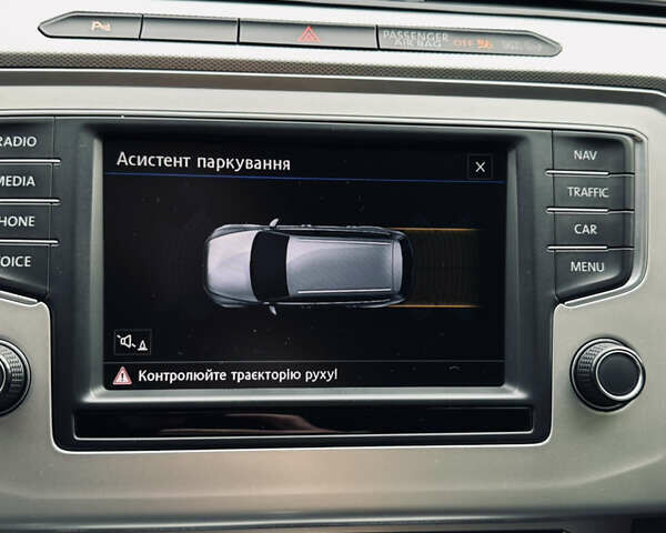 Черный Фольксваген Пассат, объемом двигателя 1.97 л и пробегом 216 тыс. км за 15999 $, фото 20 на Automoto.ua