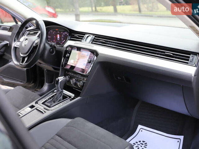 Черный Фольксваген Пассат, объемом двигателя 2 л и пробегом 195 тыс. км за 17200 $, фото 6 на Automoto.ua