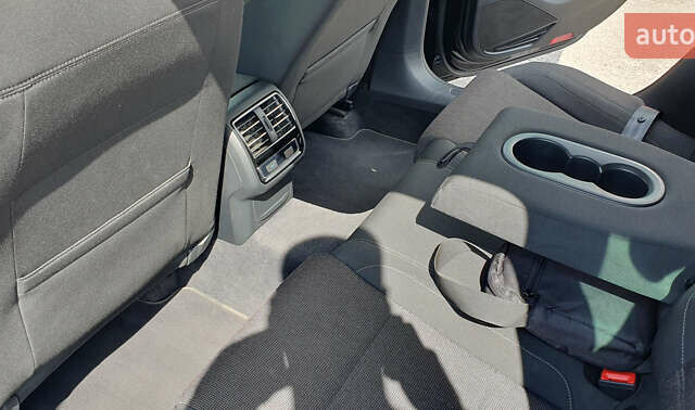 Чорний Фольксваген Пассат, об'ємом двигуна 1.97 л та пробігом 243 тис. км за 17500 $, фото 18 на Automoto.ua