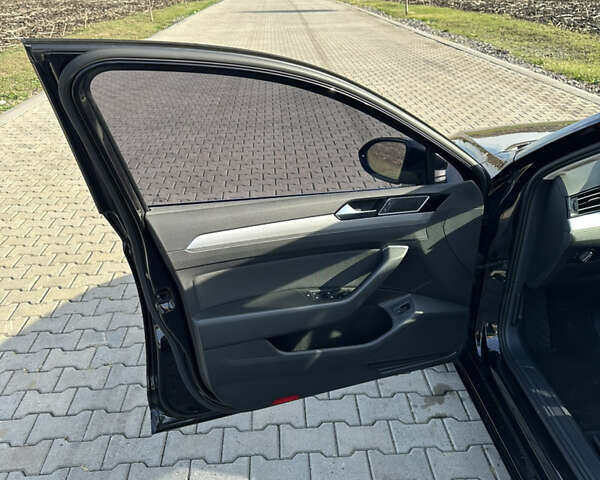 Черный Фольксваген Пассат, объемом двигателя 1.6 л и пробегом 222 тыс. км за 14200 $, фото 23 на Automoto.ua