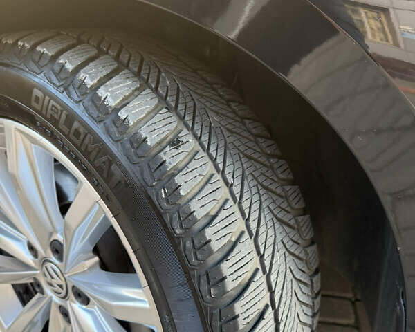 Черный Фольксваген Пассат, объемом двигателя 1.97 л и пробегом 217 тыс. км за 17600 $, фото 6 на Automoto.ua