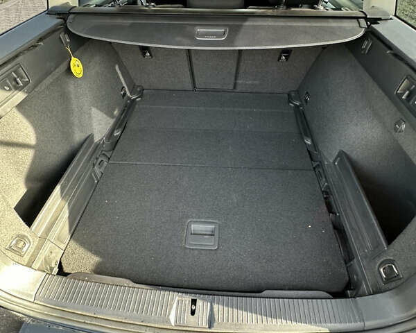 Черный Фольксваген Пассат, объемом двигателя 1.6 л и пробегом 222 тыс. км за 14200 $, фото 48 на Automoto.ua