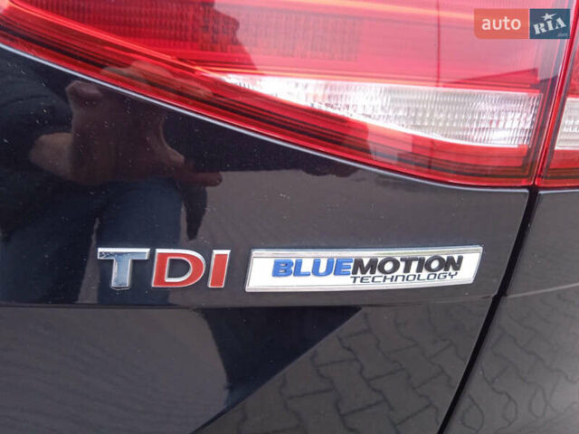 Черный Фольксваген Пассат, объемом двигателя 1.6 л и пробегом 310 тыс. км за 11500 $, фото 9 на Automoto.ua