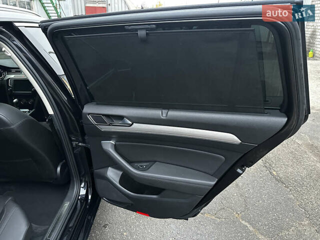 Черный Фольксваген Пассат, объемом двигателя 2 л и пробегом 300 тыс. км за 20500 $, фото 11 на Automoto.ua