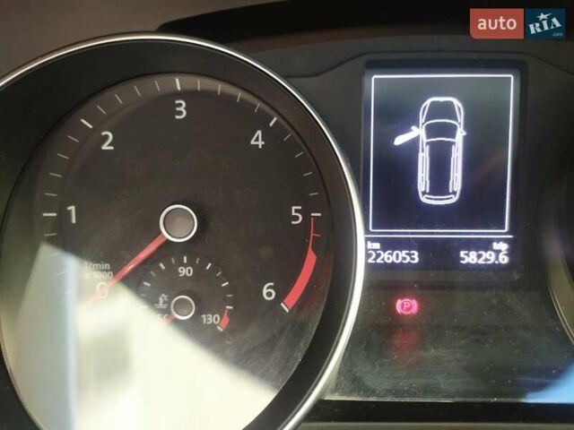 Черный Фольксваген Пассат, объемом двигателя 1.97 л и пробегом 220 тыс. км за 15500 $, фото 17 на Automoto.ua
