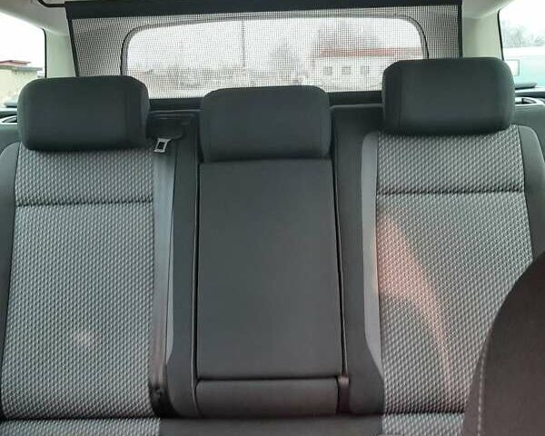 Черный Фольксваген Пассат, объемом двигателя 1.97 л и пробегом 282 тыс. км за 14700 $, фото 17 на Automoto.ua