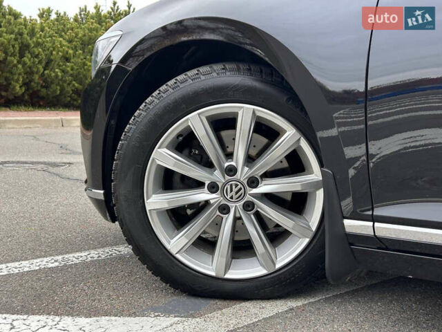 Черный Фольксваген Пассат, объемом двигателя 1.97 л и пробегом 220 тыс. км за 19444 $, фото 52 на Automoto.ua