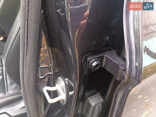 Черный Фольксваген Пассат, объемом двигателя 2 л и пробегом 186 тыс. км за 17900 $, фото 26 на Automoto.ua