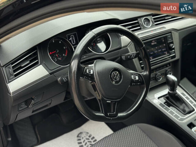 Черный Фольксваген Пассат, объемом двигателя 2 л и пробегом 170 тыс. км за 17500 $, фото 25 на Automoto.ua