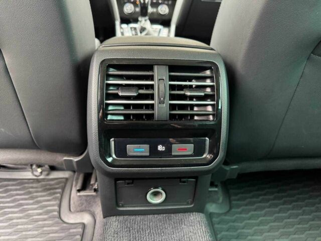 Черный Фольксваген Пассат, объемом двигателя 2 л и пробегом 190 тыс. км за 17900 $, фото 20 на Automoto.ua