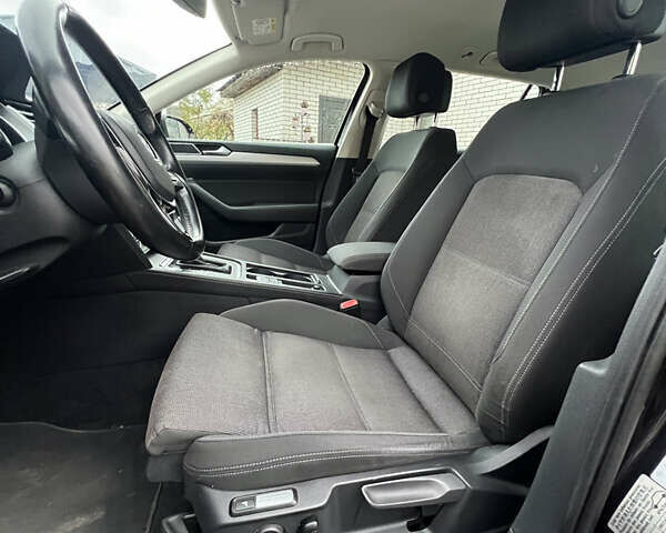 Черный Фольксваген Пассат, объемом двигателя 1.97 л и пробегом 271 тыс. км за 14500 $, фото 12 на Automoto.ua