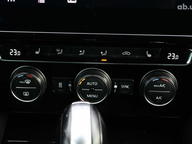 Черный Фольксваген Пассат, объемом двигателя 2 л и пробегом 281 тыс. км за 18200 $, фото 19 на Automoto.ua