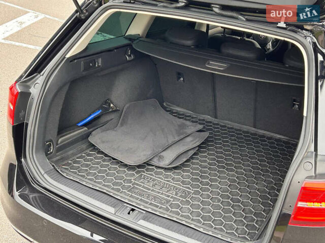 Черный Фольксваген Пассат, объемом двигателя 1.97 л и пробегом 220 тыс. км за 19444 $, фото 30 на Automoto.ua