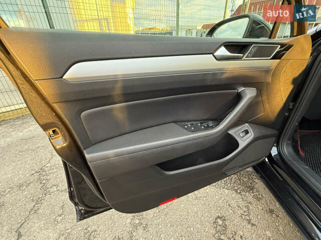 Фольксваген Пассат 2017 в Киеве на Automoto.ua Черный Фольксваген Пассат, объемом двигателя 1.6 л и пробегом 332 тыс. км за 13990 $, фото 10 на Automoto.ua