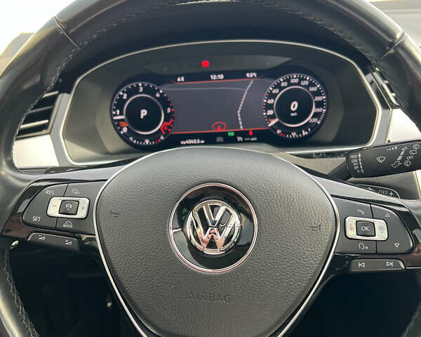 Черный Фольксваген Пассат, объемом двигателя 1.97 л и пробегом 249 тыс. км за 16900 $, фото 23 на Automoto.ua