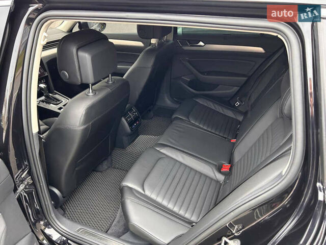 Черный Фольксваген Пассат, объемом двигателя 1.97 л и пробегом 220 тыс. км за 19444 $, фото 12 на Automoto.ua